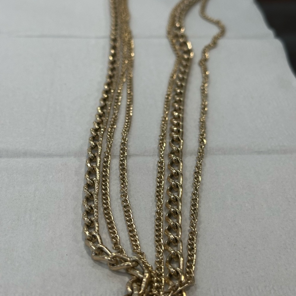 Vintage triple Gold Chain Necklace - Picture 5 of 16